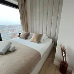 Sky Tower L 19 Piętro L Wanna Z Widokiem Na Katowice