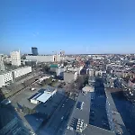 Sky Tower L 19 Pietro L Wanna Z Widokiem Na Apartment *