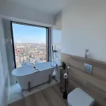 Sky Tower L 19 Pietro L Wanna Z Widokiem Na *