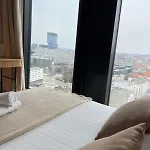 Sky Tower L 19 Pietro L Wanna Z Widokiem Na Apartment *