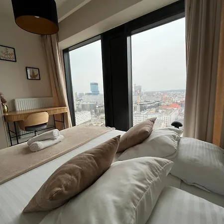 Sky Tower L 19 Pietro L Wanna Z Widokiem Na Appartamento Katowice