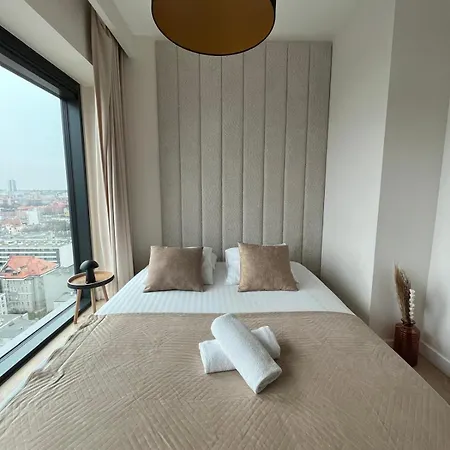 Sky Tower L 19 Pietro L Wanna Z Widokiem Na