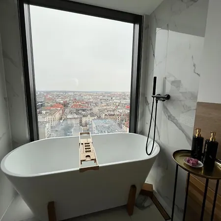 Sky Tower L 19 Pietro L Wanna Z Widokiem Na *