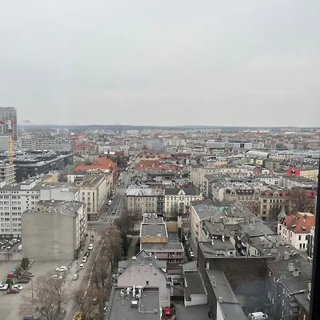 Sky Tower L 19 Pietro L Wanna Z Widokiem Na Katovice