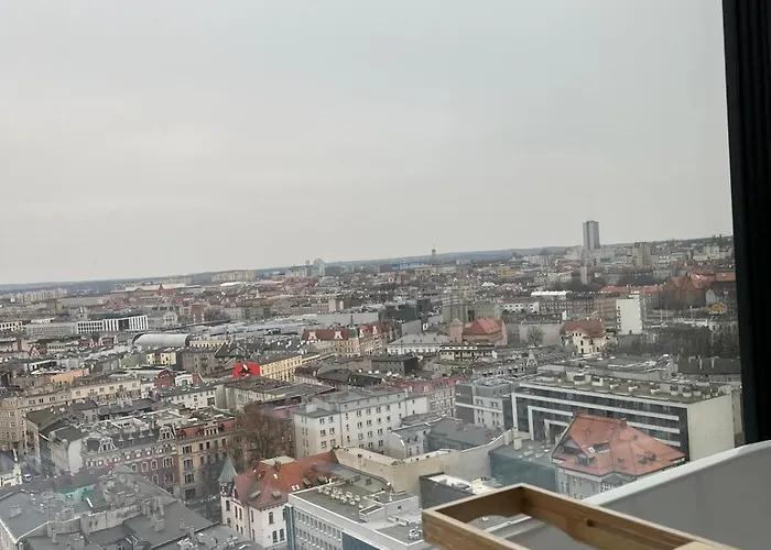 Sky Tower L 19 Pietro L Wanna Z Widokiem Na Kattowitz