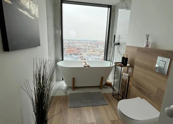 Sky Tower L 19 Pietro L Wanna Z Widokiem Na Apartment