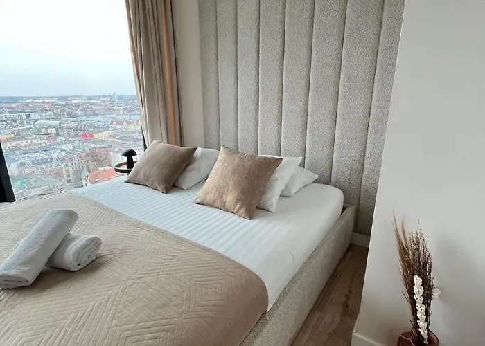 Sky Tower L 19 Pietro L Wanna Z Widokiem Na Kattowitz