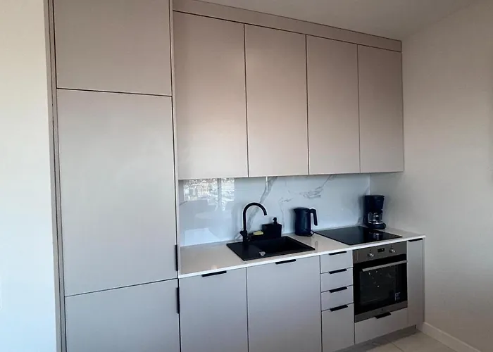 Sky Tower L 19 Piętro L Wanna Z Widokiem Na Katowice