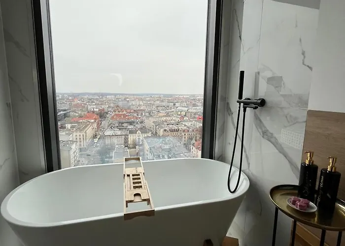 Sky Tower L 19 Piętro L Wanna Z Widokiem Na *