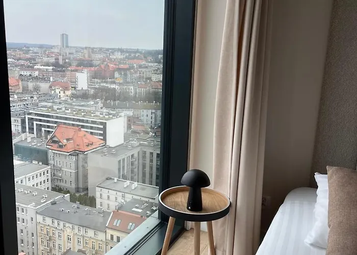 Sky Tower L 19 Piętro L Wanna Z Widokiem Na Katowice