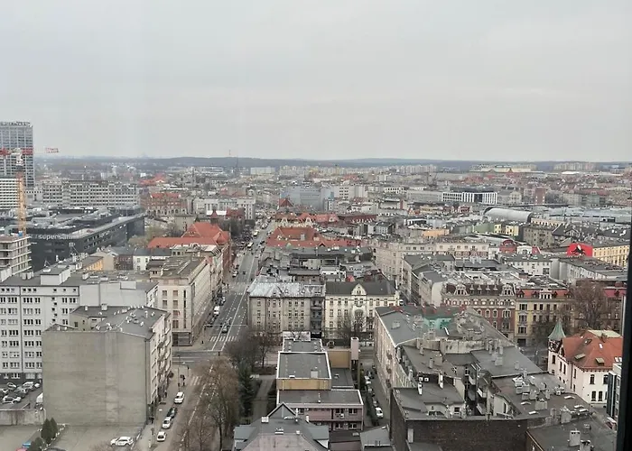 Sky Tower L 19 Pietro L Wanna Z Widokiem Na Kattowitz