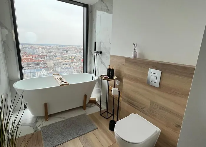 Sky Tower L 19 Piętro L Wanna Z Widokiem Na Apartament Katowice